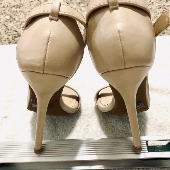 WILD DIVA Charming Nude Ankle trap heels size 5 - Picture 5 of 6